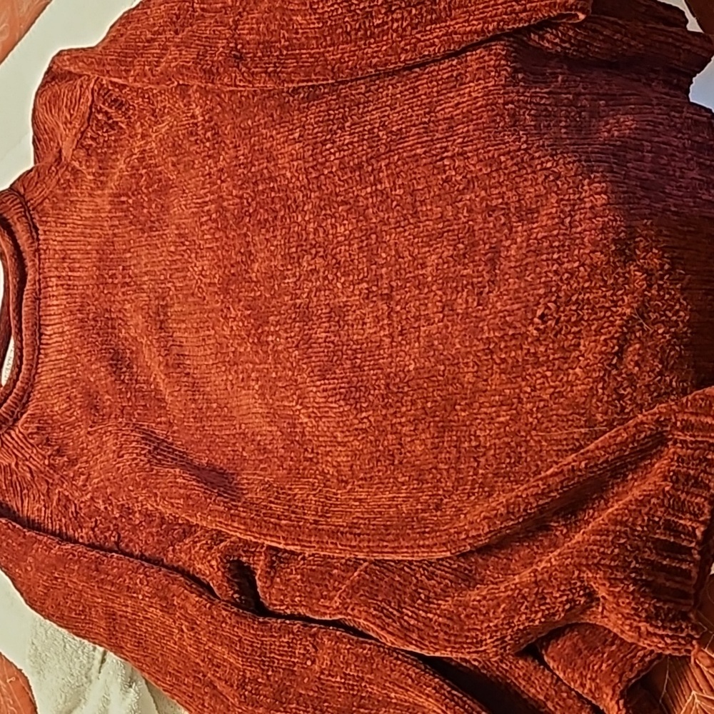 Ladies XL wine color channel sweater. Soft feel.near perfect..dont remember wear